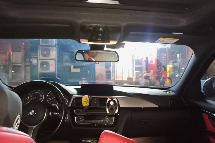 BMW 3 Series 2017 immagine di auto #20