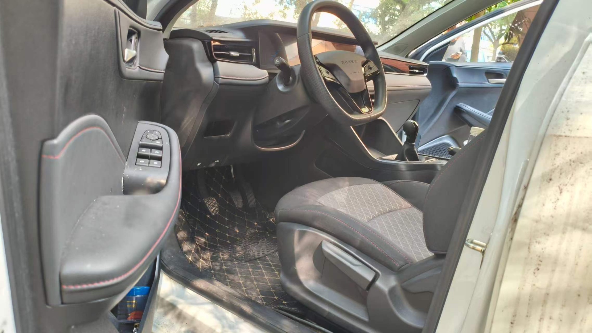 Roewe i5 2025 изображение автомобиля #2