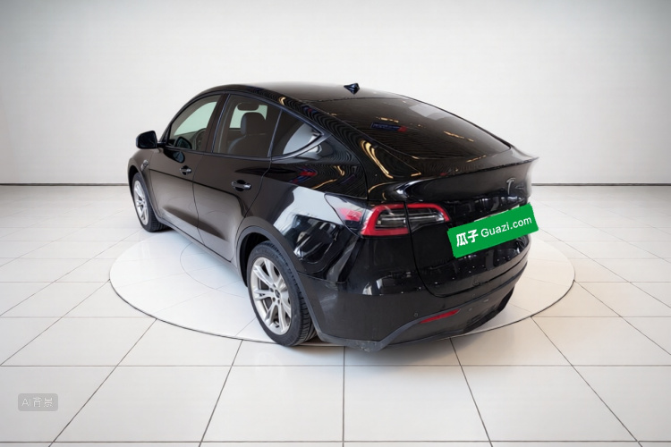 Tesla Model Y 2023 #5 Tesla Model Y 2023 car image #5