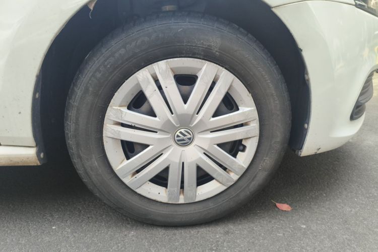 Volkswagen Polo 2017 car image #6