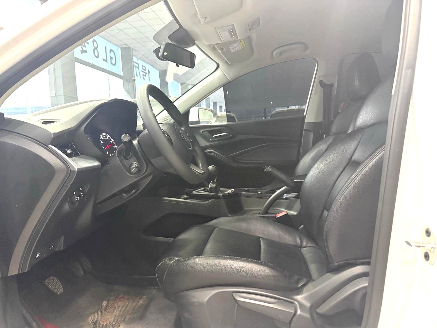 MG 5 2023 صورة سيارة #7