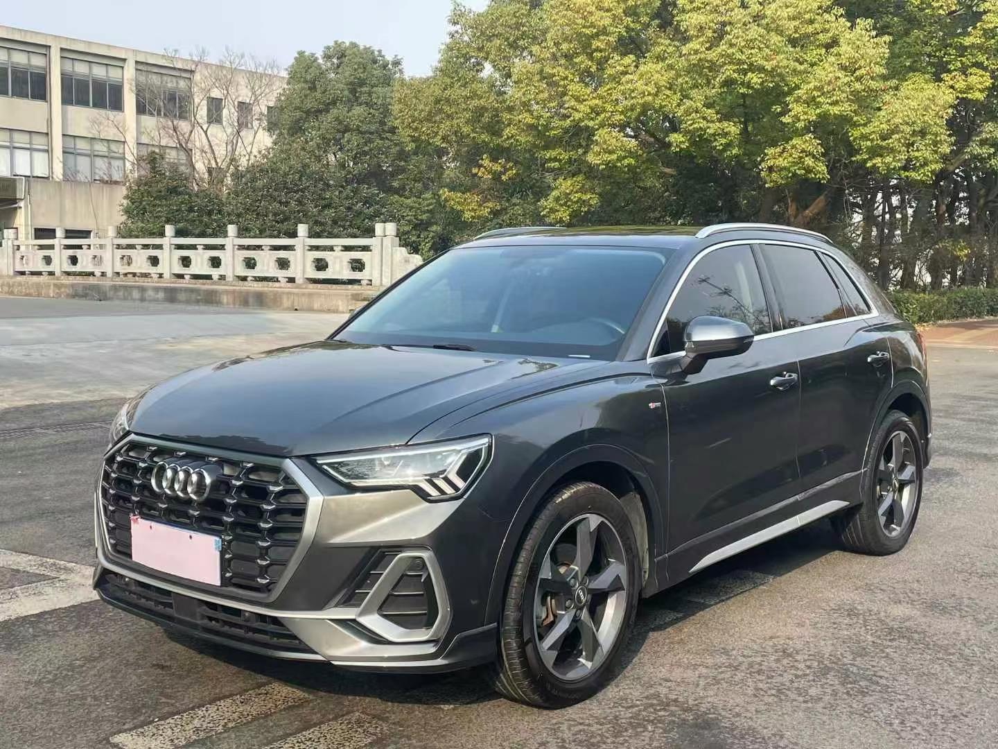 Audi Q3 2019 immagine di auto 