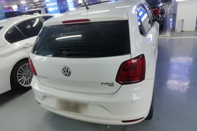 Volkswagen Polo 2017 car image #6