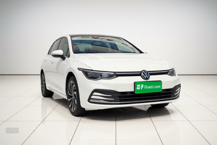Volkswagen Golf 2024 car image #4