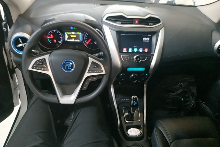 BYD Yuan New Energy 2019 immagine di auto #10