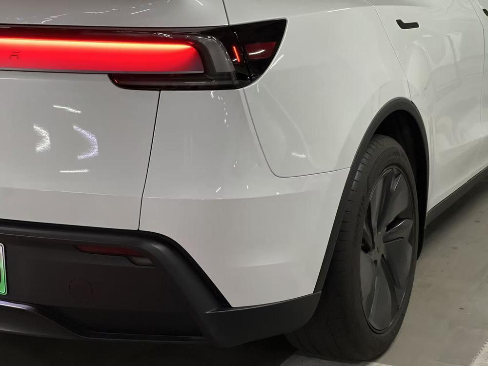 Tesla Model Y 2025 #30 Tesla Model Y 2025 car image #30