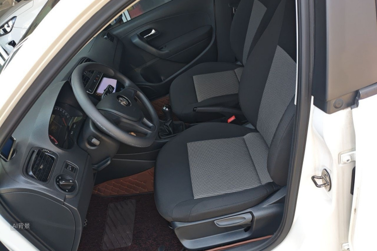 Volkswagen Polo 2018 car image #17