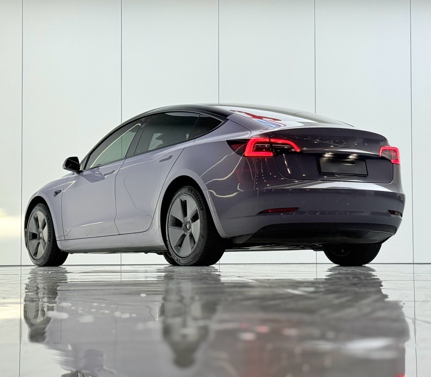 Tesla Model 3 2023 car image #8