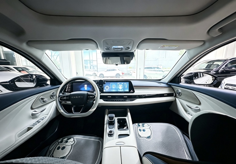 Chery Arrizo 8 2023 car image #2