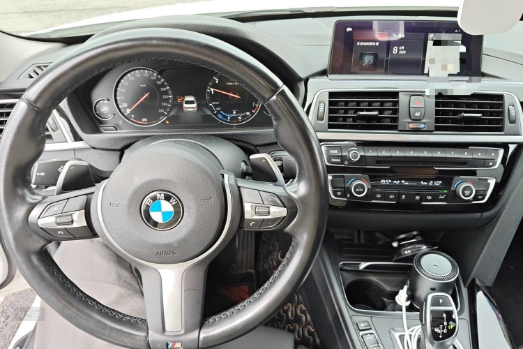 BMW 3 Series 2018 #11 BMW 3 Series 2018 car image #11