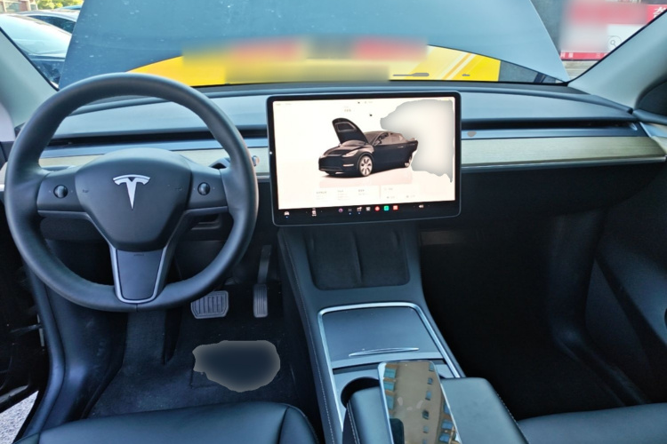 Tesla Model Y 2023 #10 Tesla Model Y 2023 car image #10