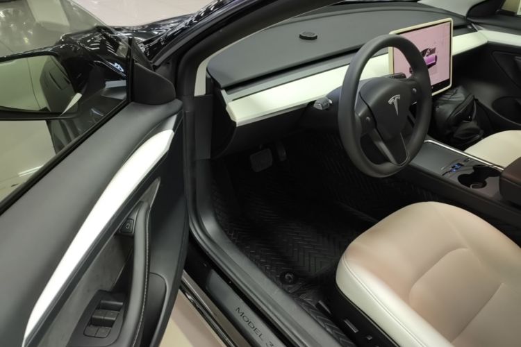 Tesla Model 3 2023 #16 Tesla Model 3 2023 car image #16