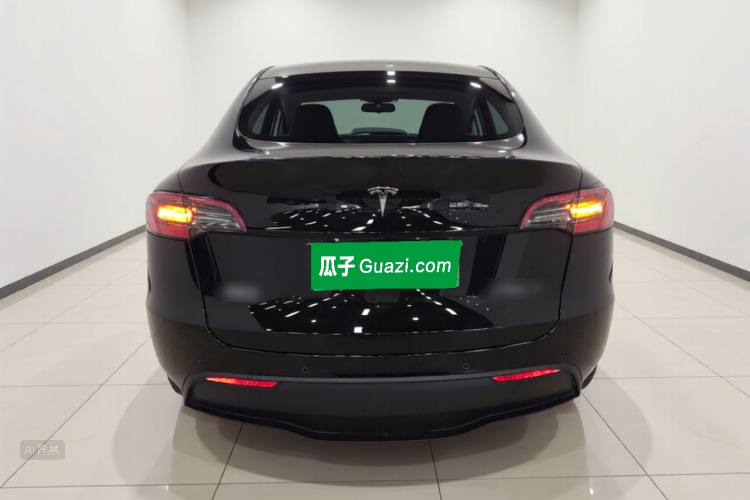 Tesla Model Y 2023 #6 Tesla Model Y 2023 car image #6