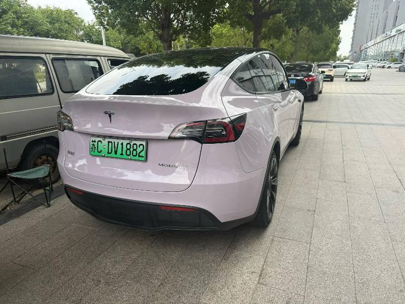 Tesla Model Y 2023 #4 Tesla Model Y 2023 car image #4