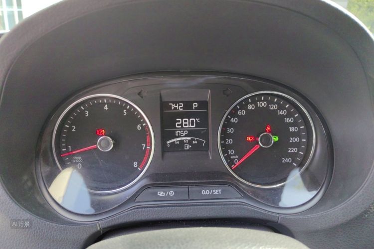 Volkswagen Polo 2018 car image #13