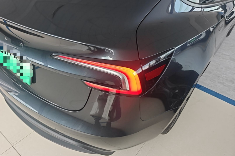 Tesla Model 3 2025 #8 Tesla Model 3 2025 car image #8