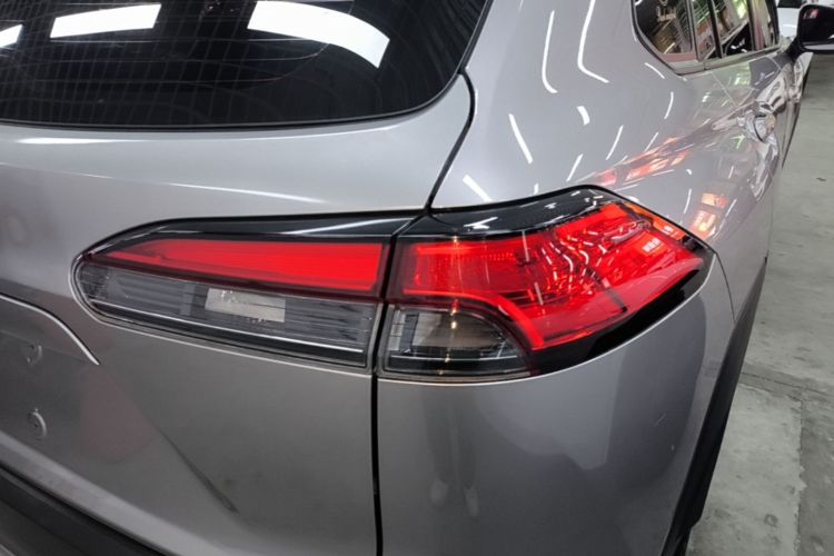 Toyota Corolla Cross 2023 #8 Toyota Corolla Cross 2023 car image #8