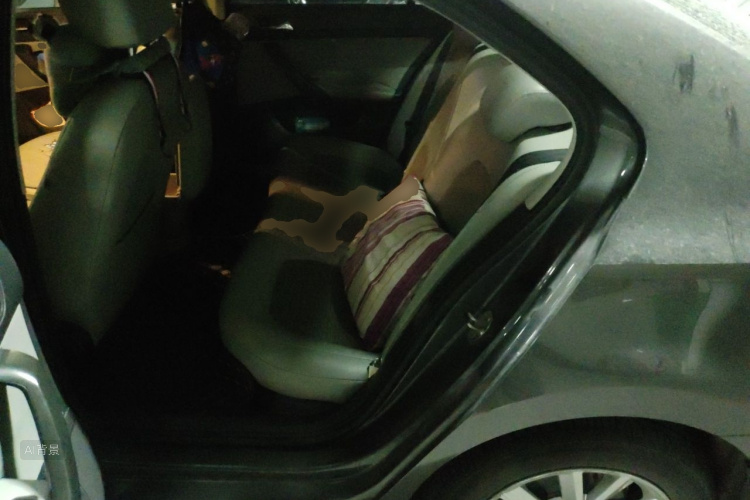 Skoda Rapid 2014 car image #19