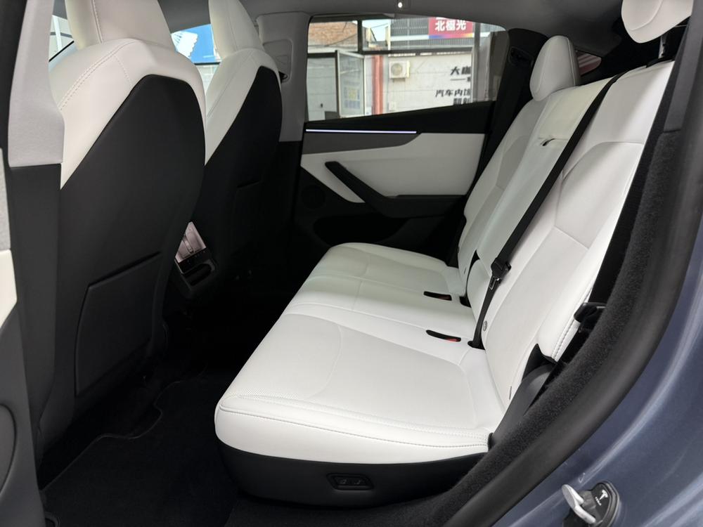Tesla Model Y 2025 #15 Tesla Model Y 2025 immagine di auto #15