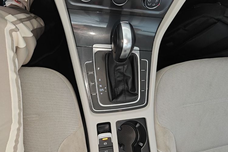 Volkswagen Golf 2018 #14 Volkswagen Golf 2018 car image #14