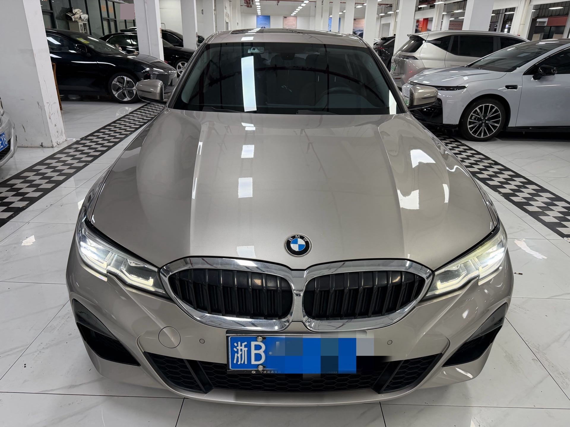 BMW 3 Series 2020 car image #2