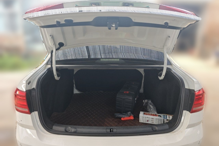 Volkswagen Lavida 2017 car image #21