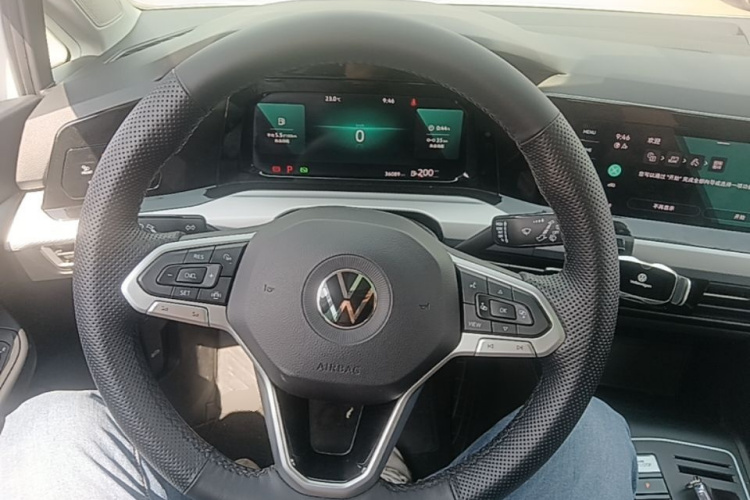 Volkswagen Golf 2023 #11 Volkswagen Golf 2023 car image #11
