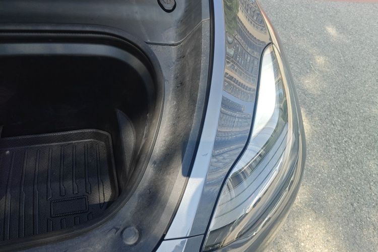Tesla Model Y 2022 car image #29