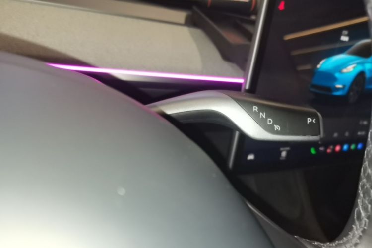 Tesla Model Y 2024 #14 Tesla Model Y 2024 car image #14