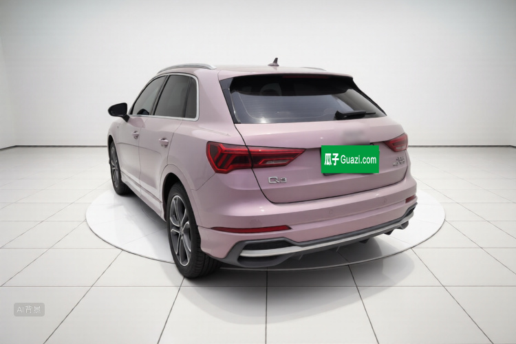 Audi Q3 2020 car image #5