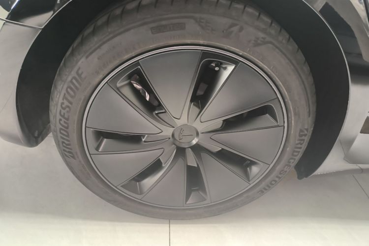 Tesla Model 3 2025 #10 Tesla Model 3 2025 car image #10