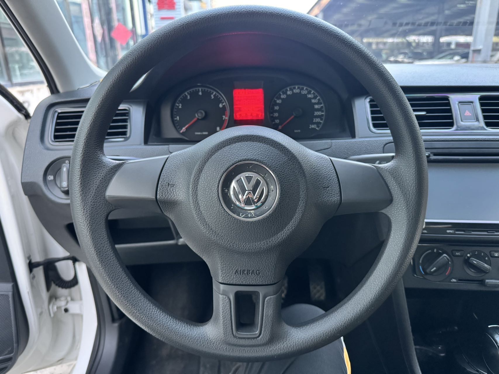 Volkswagen Santana 2014 car image #8