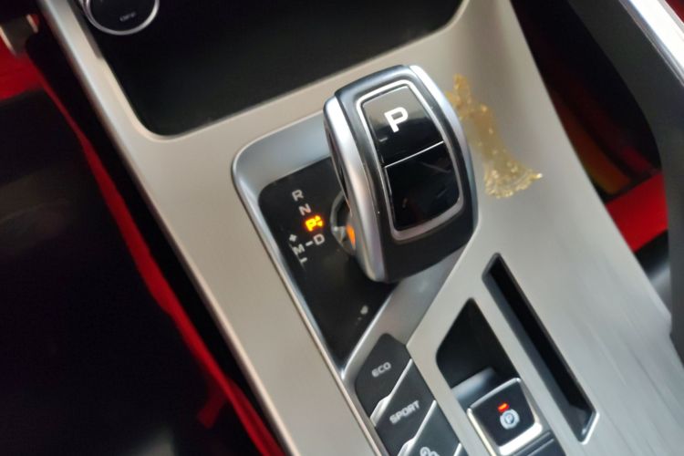 GEELY Coolray 2019 immagine di auto #18