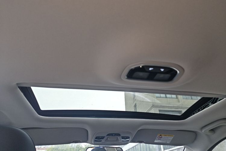 GEELY Emgrand 2020 car image #18