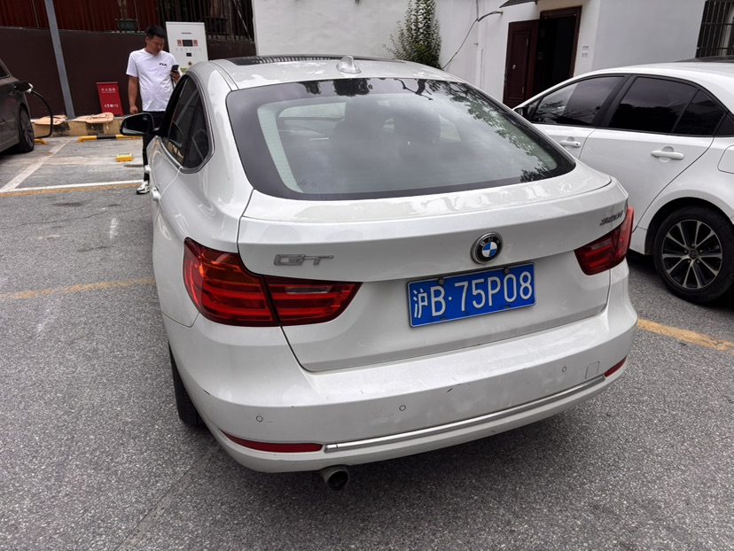 BMW 3 Series GT 2016 #8 BMW 3 Series GT 2016 car image #8