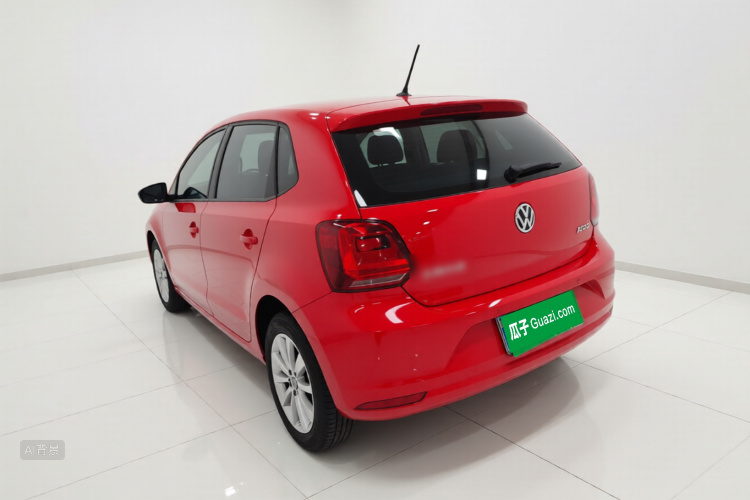 Volkswagen Polo 2015 car image #5