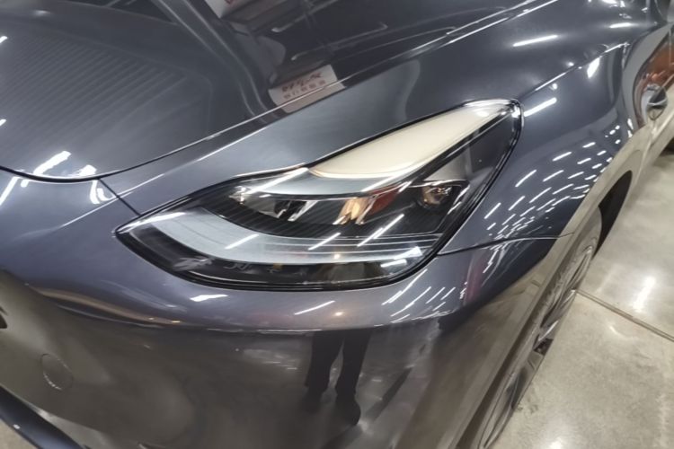 Tesla Model Y 2025 #23 Tesla Model Y 2025 car image #23