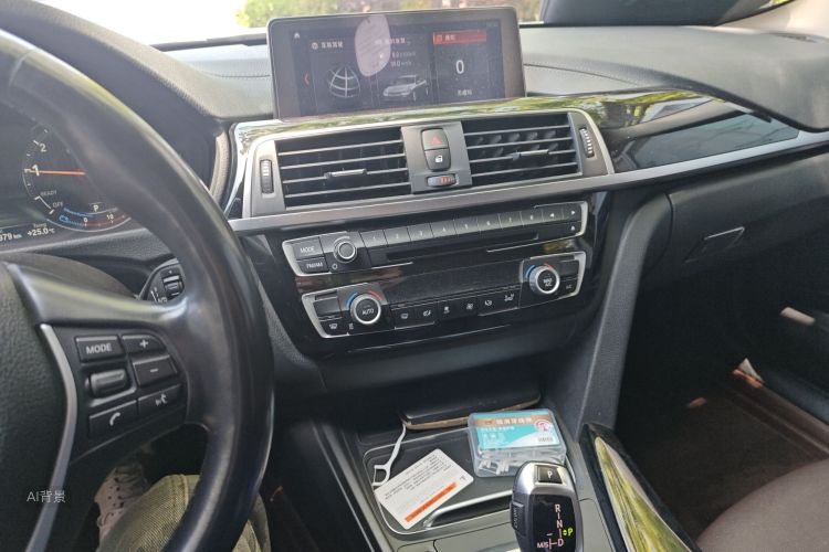 BMW 3 Series 2018 car image #15