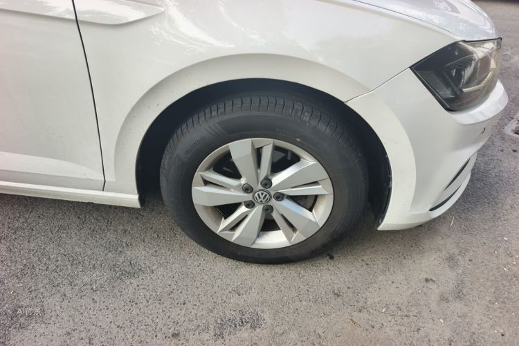 Volkswagen Polo 2021 car image #9