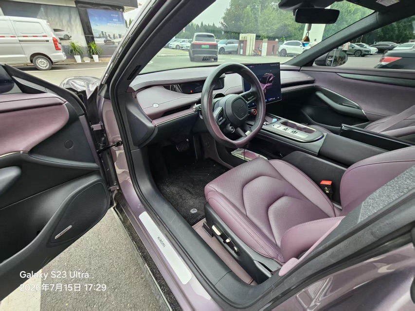 MI SU7 2025 car image #3