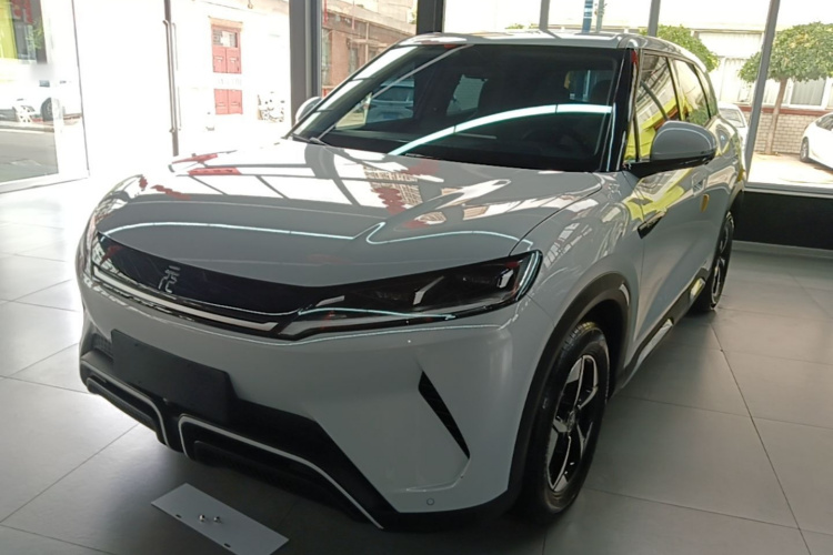 BYD YuanUP 2024 #2 BYD YuanUP 2024 car image #2