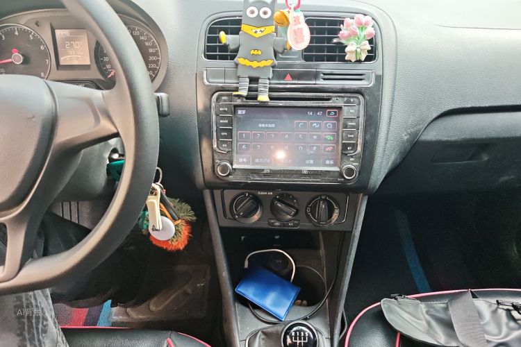 Volkswagen Polo 2016 car image #15