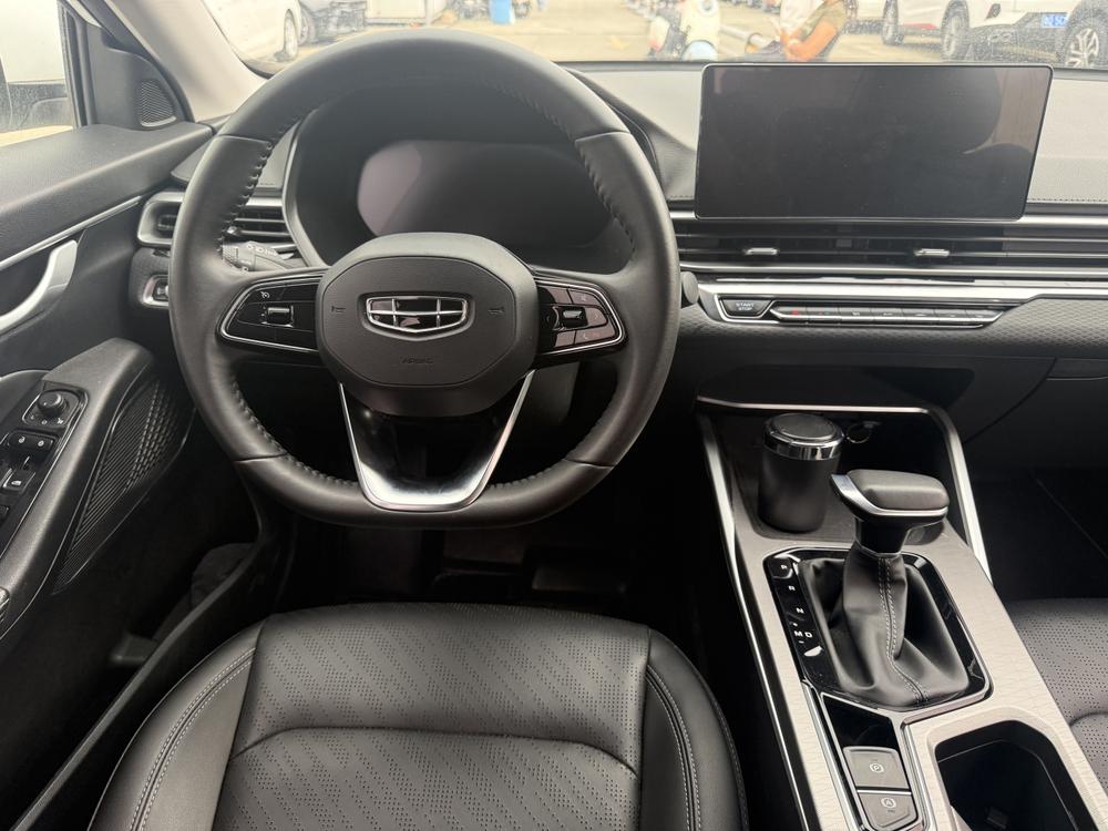 GEELY Emgrand 2023 изображение автомобиля #11
