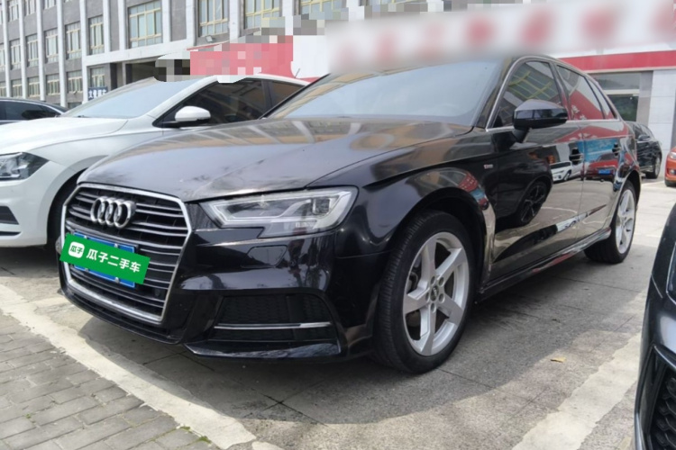 Audi A3 2019 car image #2