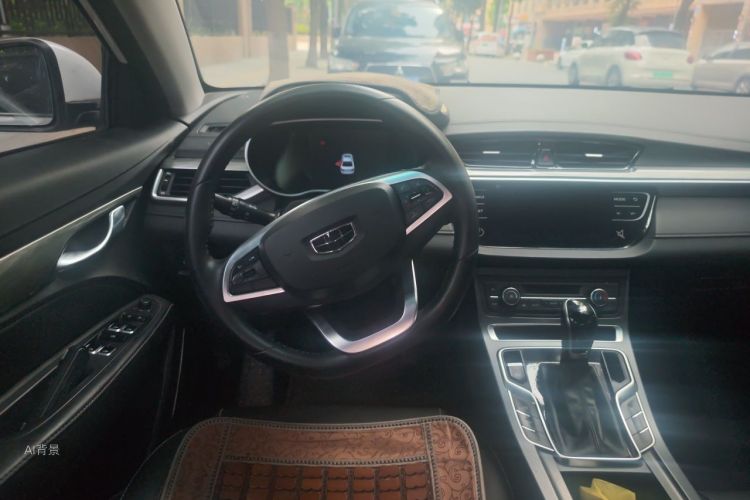 GEELY Emgrand 2019 car image #12