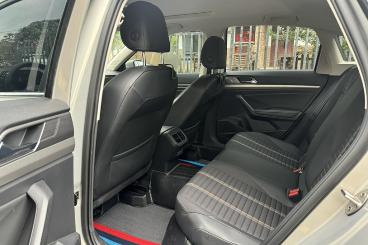 Volkswagen Lavida 2019 #11 Volkswagen Lavida 2019 car image #11