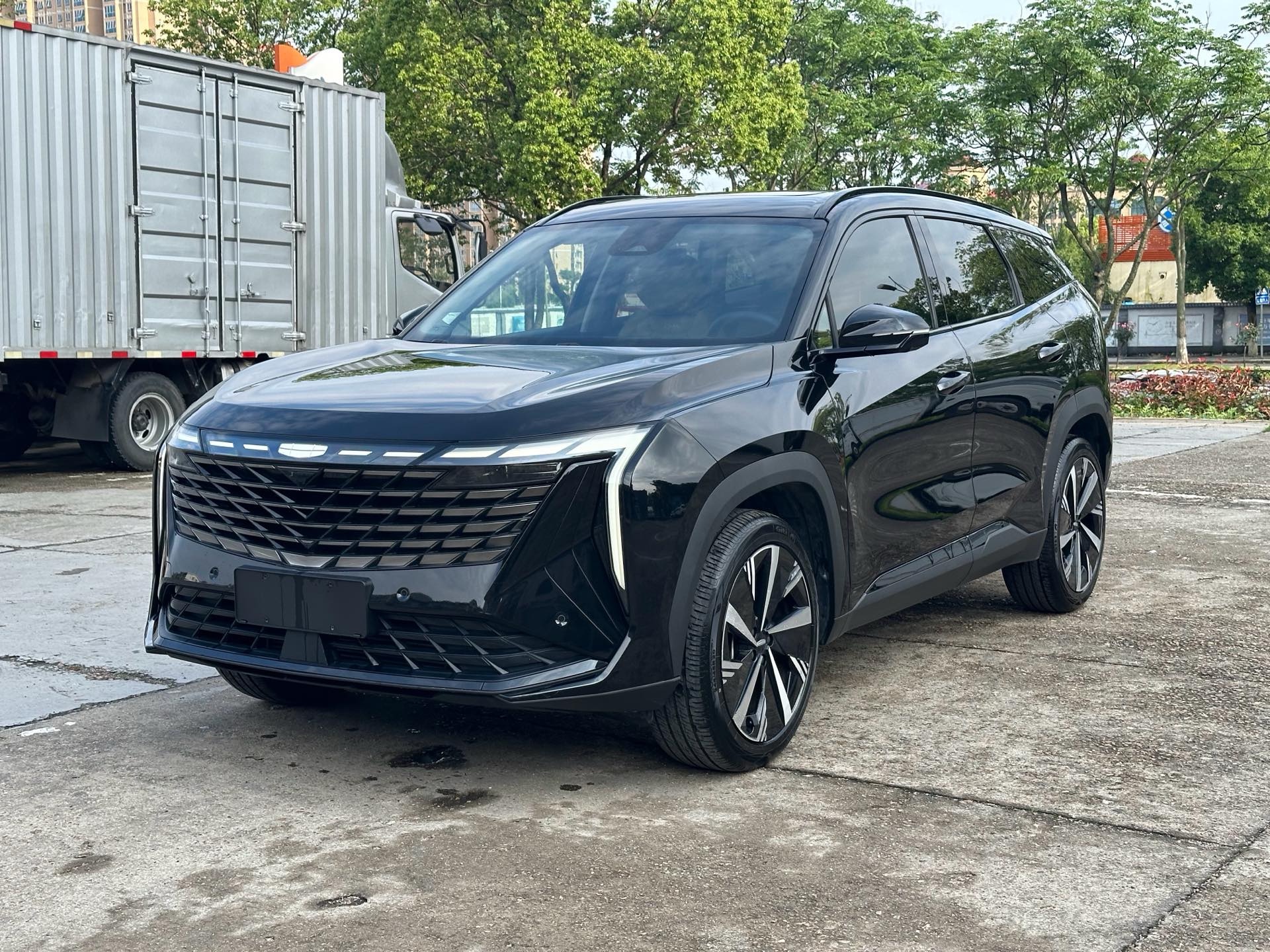 GEELY Boyue L 2023 car image 