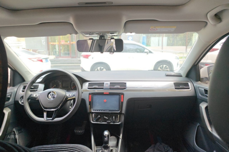 Volkswagen Santana 2019 car image #11