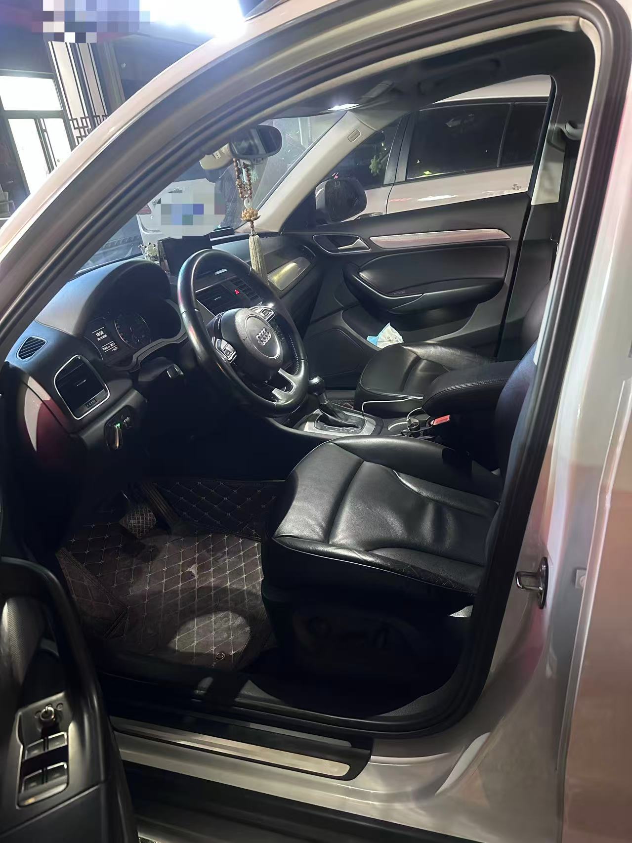 2014 car image #5