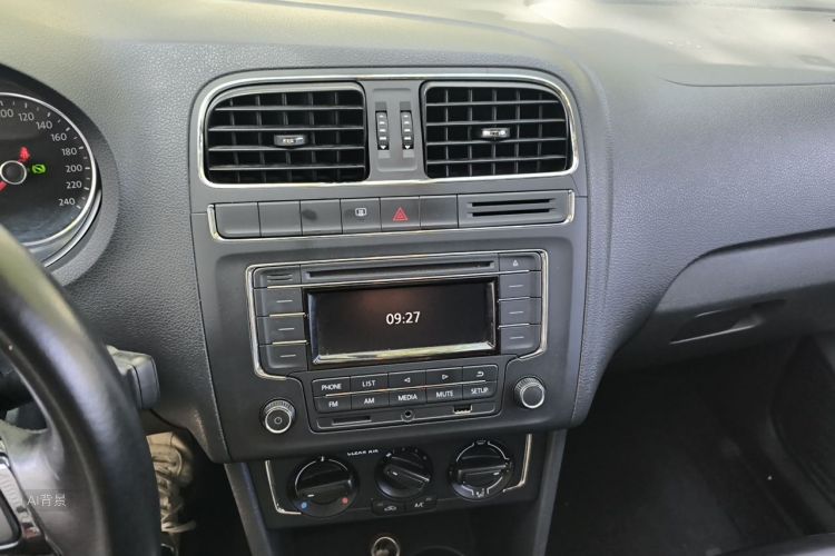 Volkswagen Polo 2017 #15 Volkswagen Polo 2017 car image #15